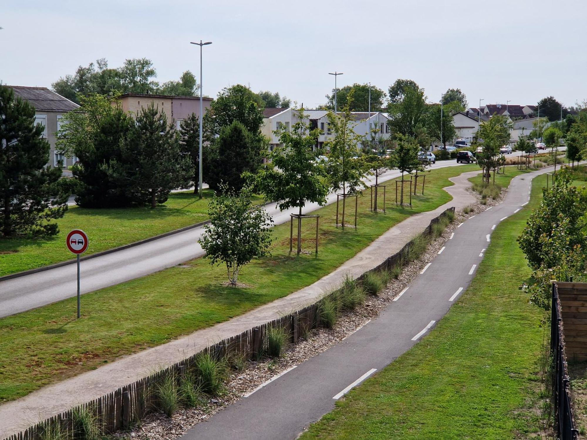 Atelier De - 6p Avec Parking Gratuit & Terrasse Apartment *